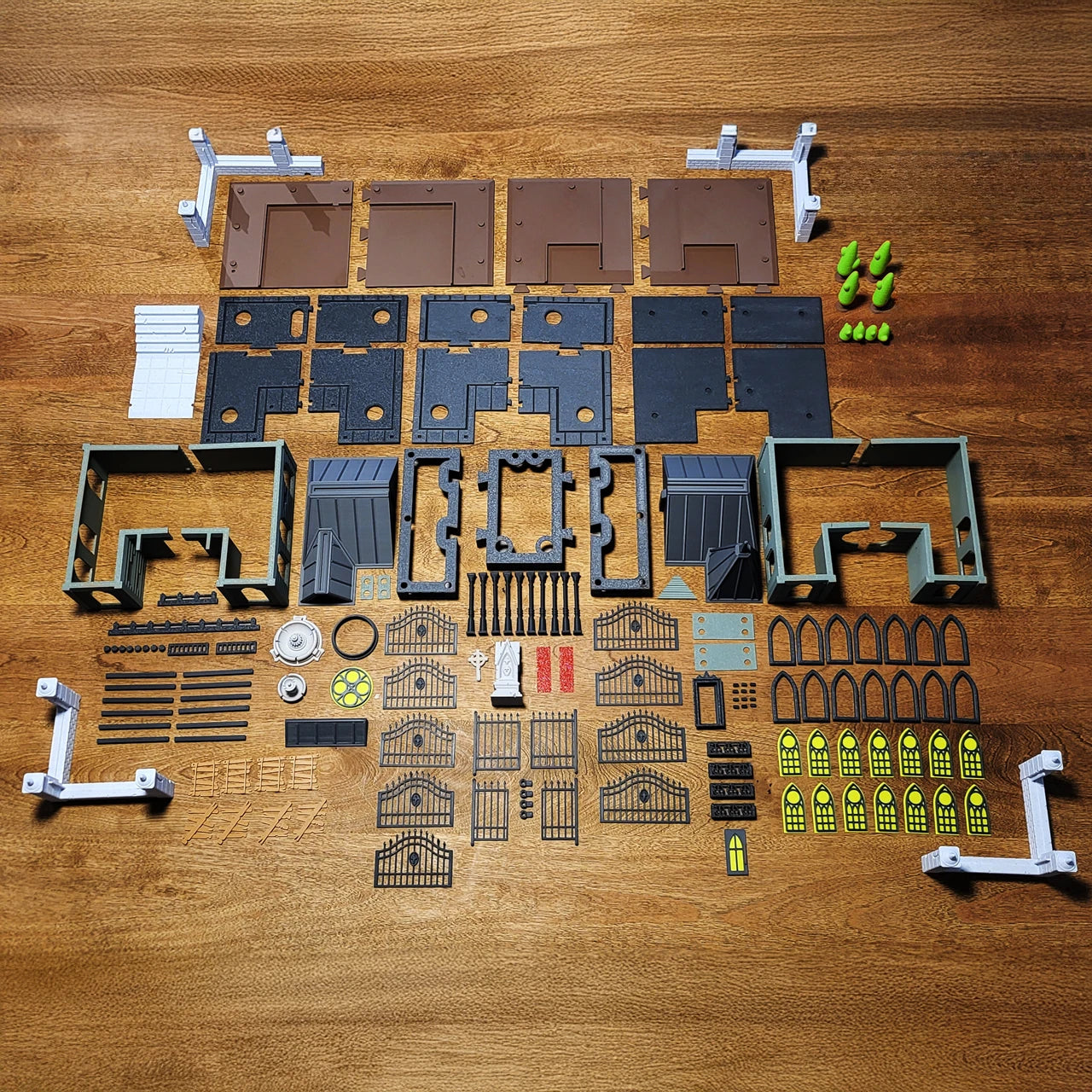 Halloween Diorama – The Abandoned House