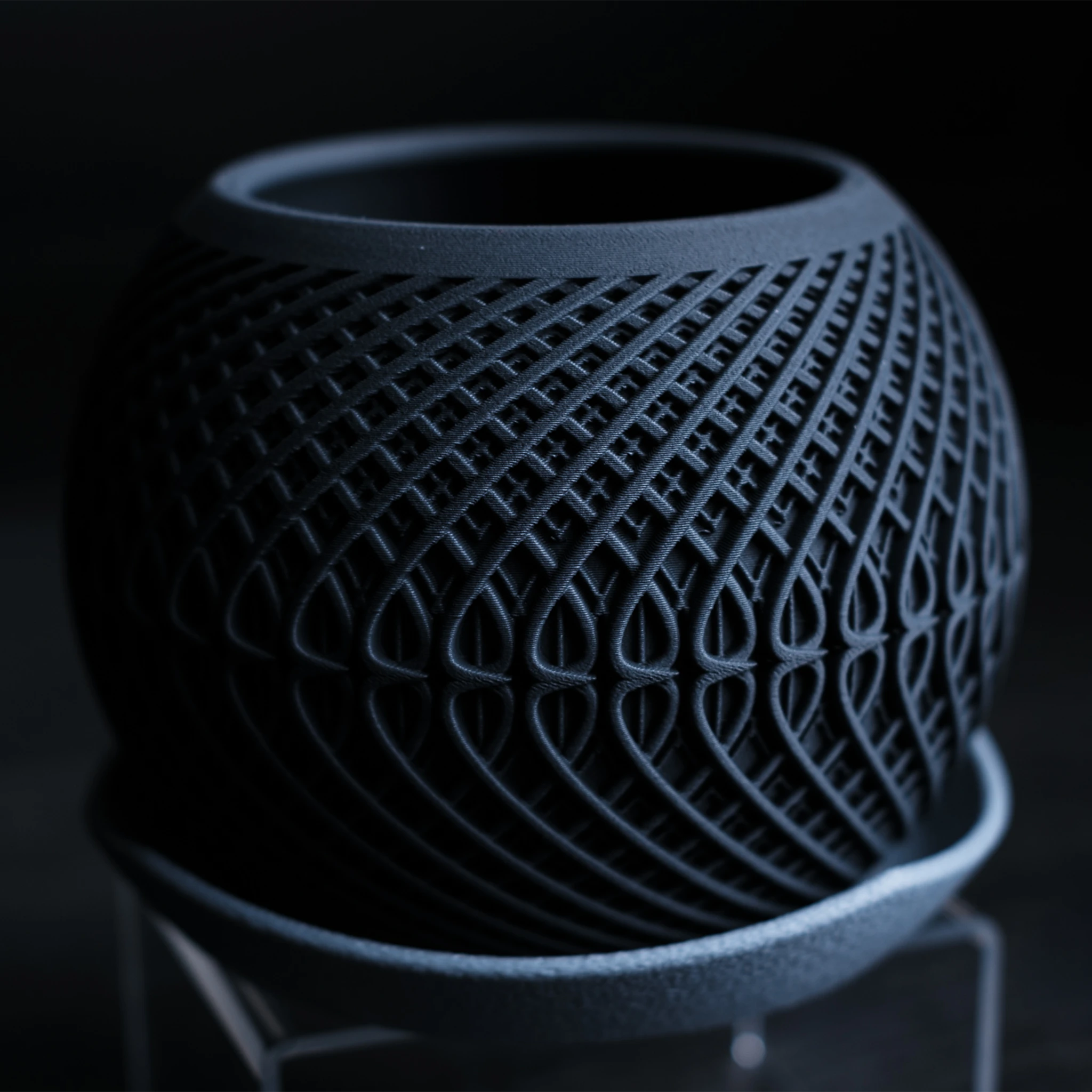 Moderne minimalistische plantenpot "Kinetic"