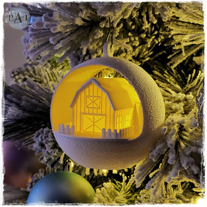 Schattige schuur kerstbal
