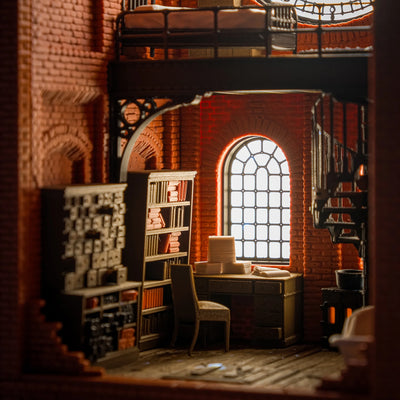 Victoriaanse klokkentoren book nook