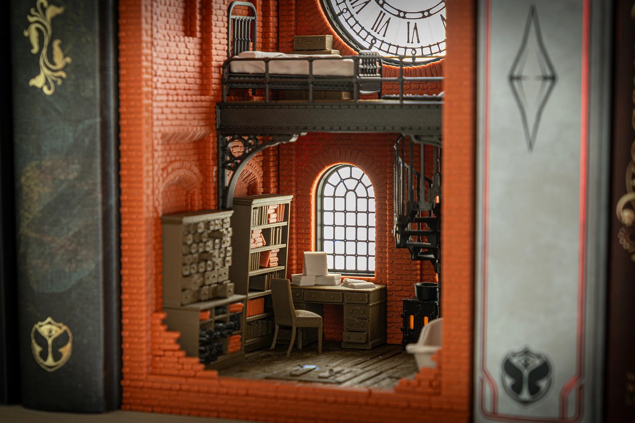 Victoriaanse klokkentoren book nook