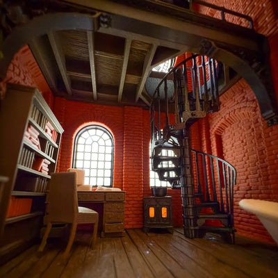 Victoriaanse klokkentoren book nook